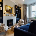 Veeve - Sinclair Sophistication